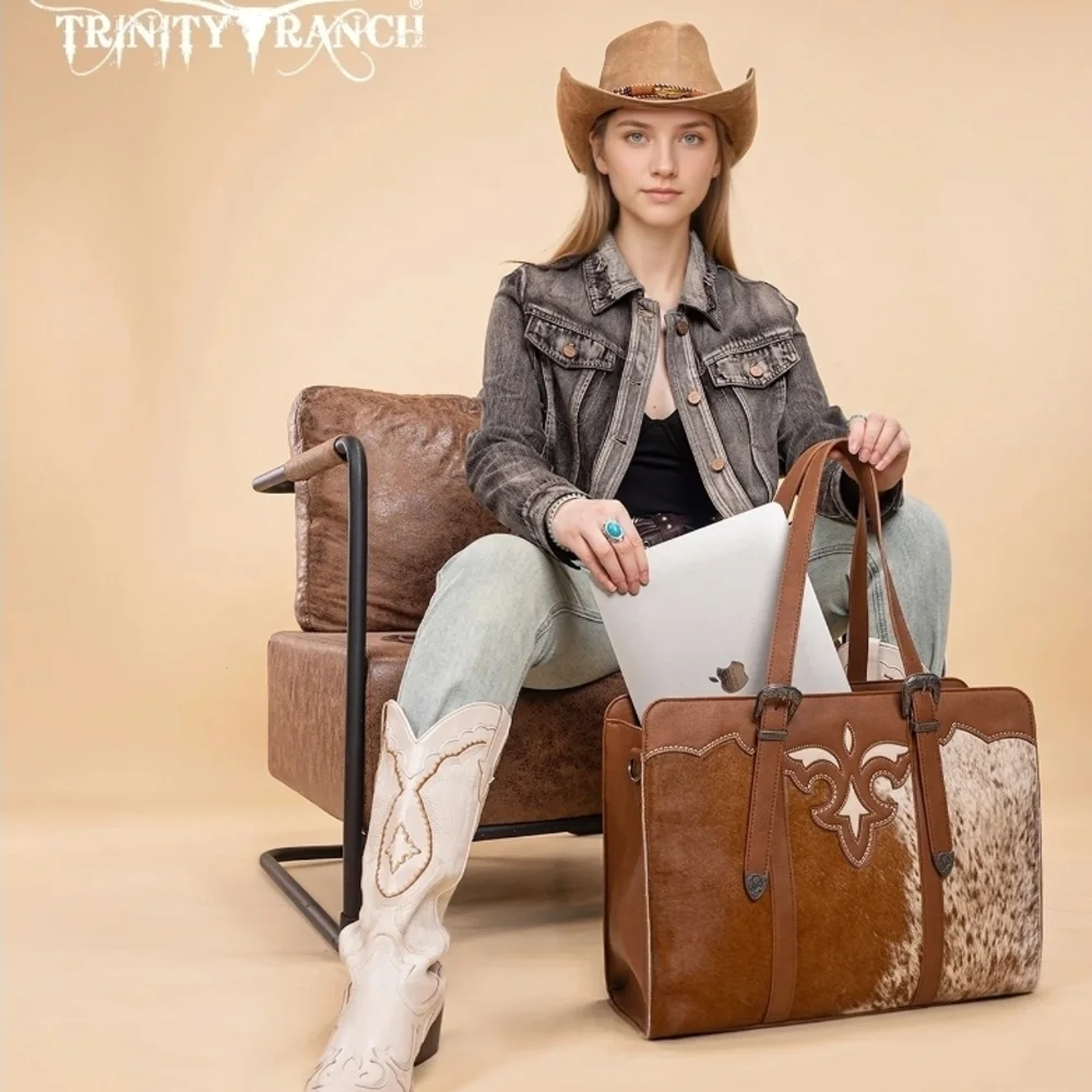 Cowhide Western-Style Shoulder Bag in Brown and White - Picture 6 of 6